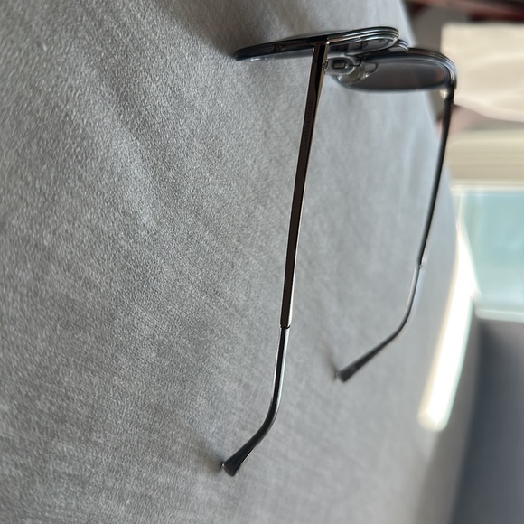 Burberry sunglasses - Picture 2 of 4